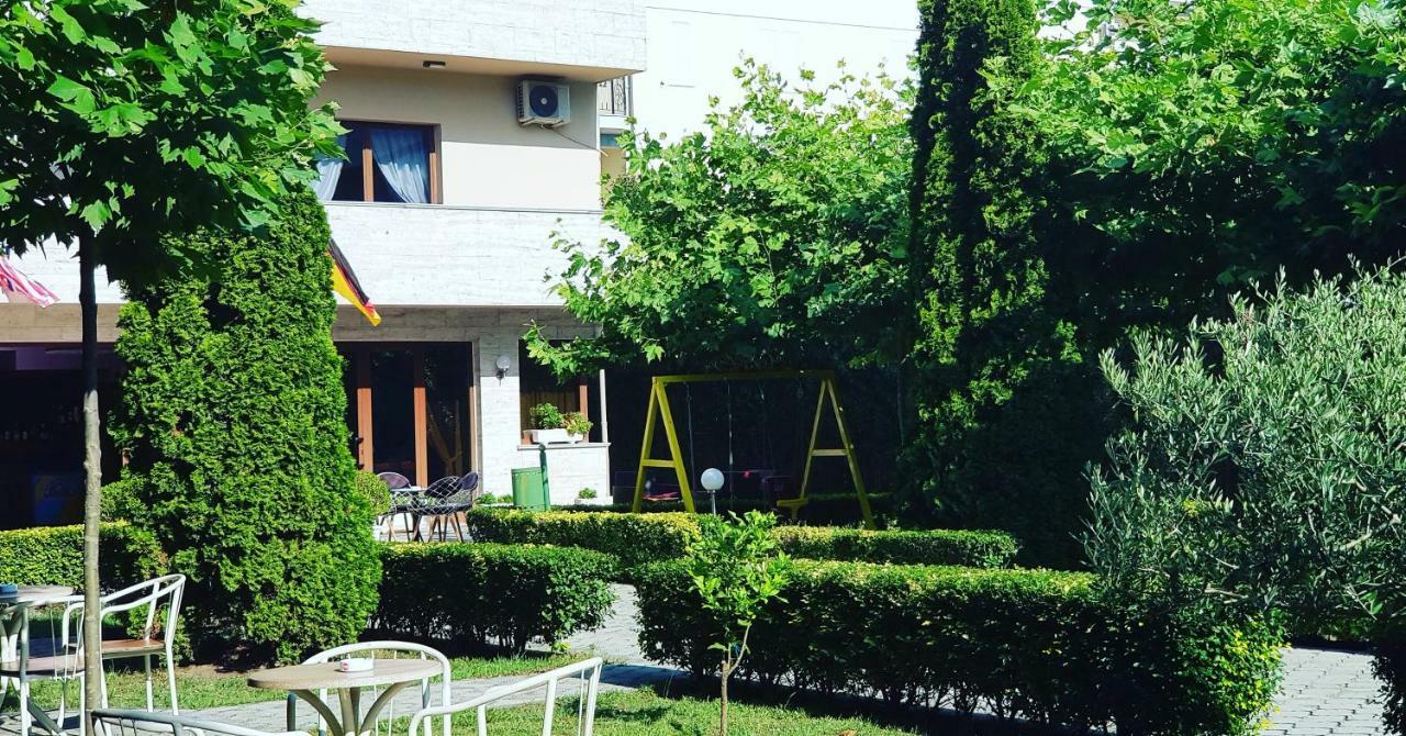 Hotel Ambasador Garden Lezhë 외부 사진