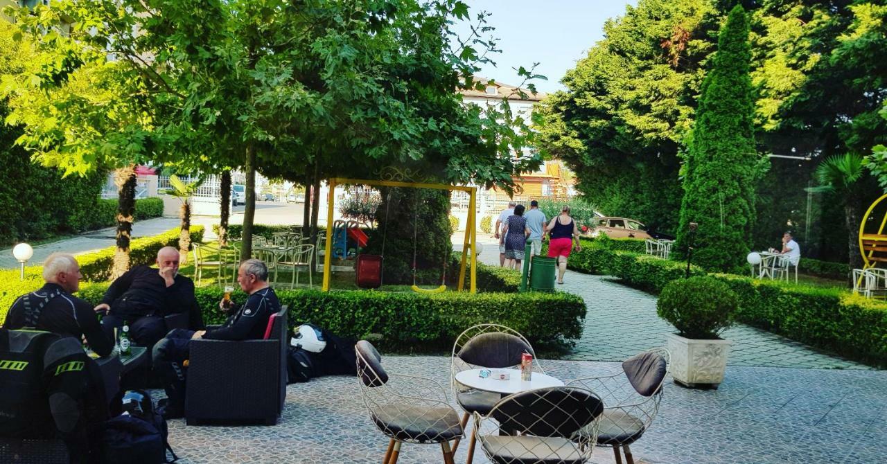 Hotel Ambasador Garden Lezhë 외부 사진